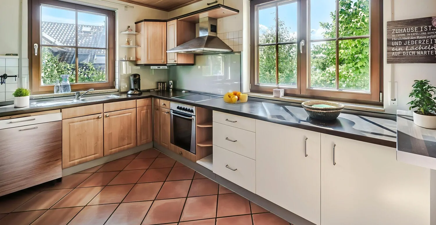 Helle geräumige Küche