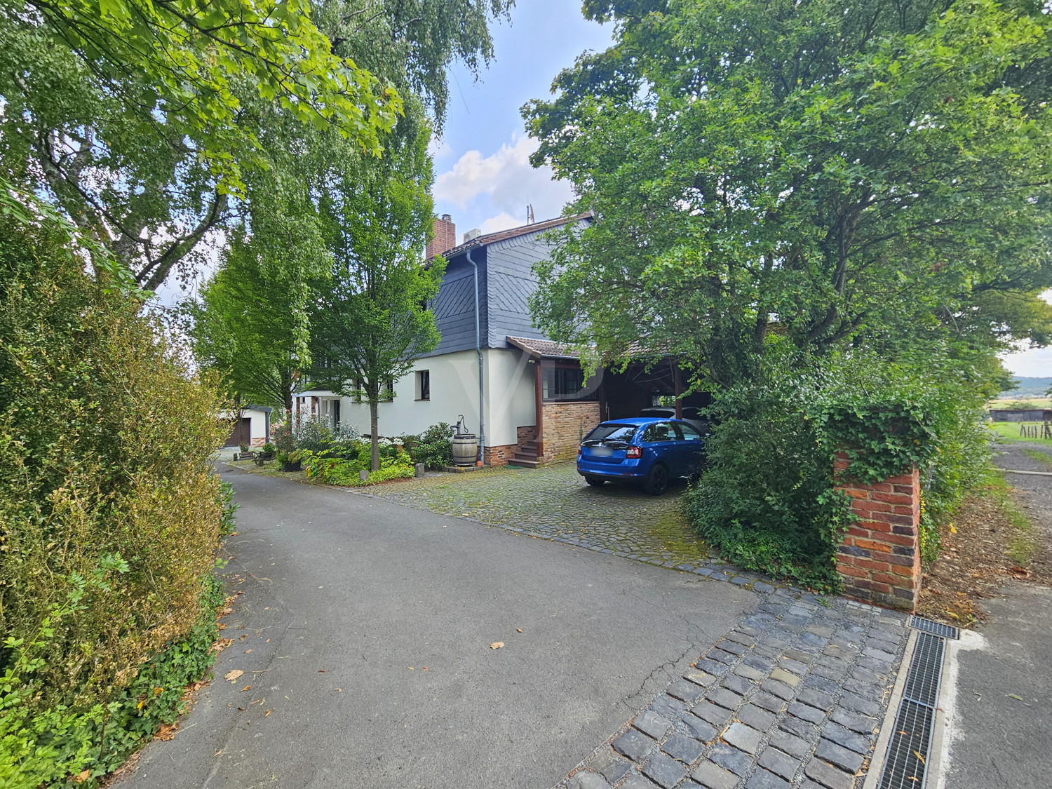 Hofeinfahrt