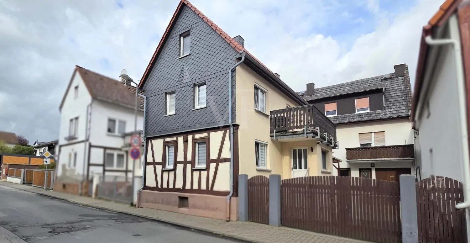 Straßenansicht auf Fachwerkfassade