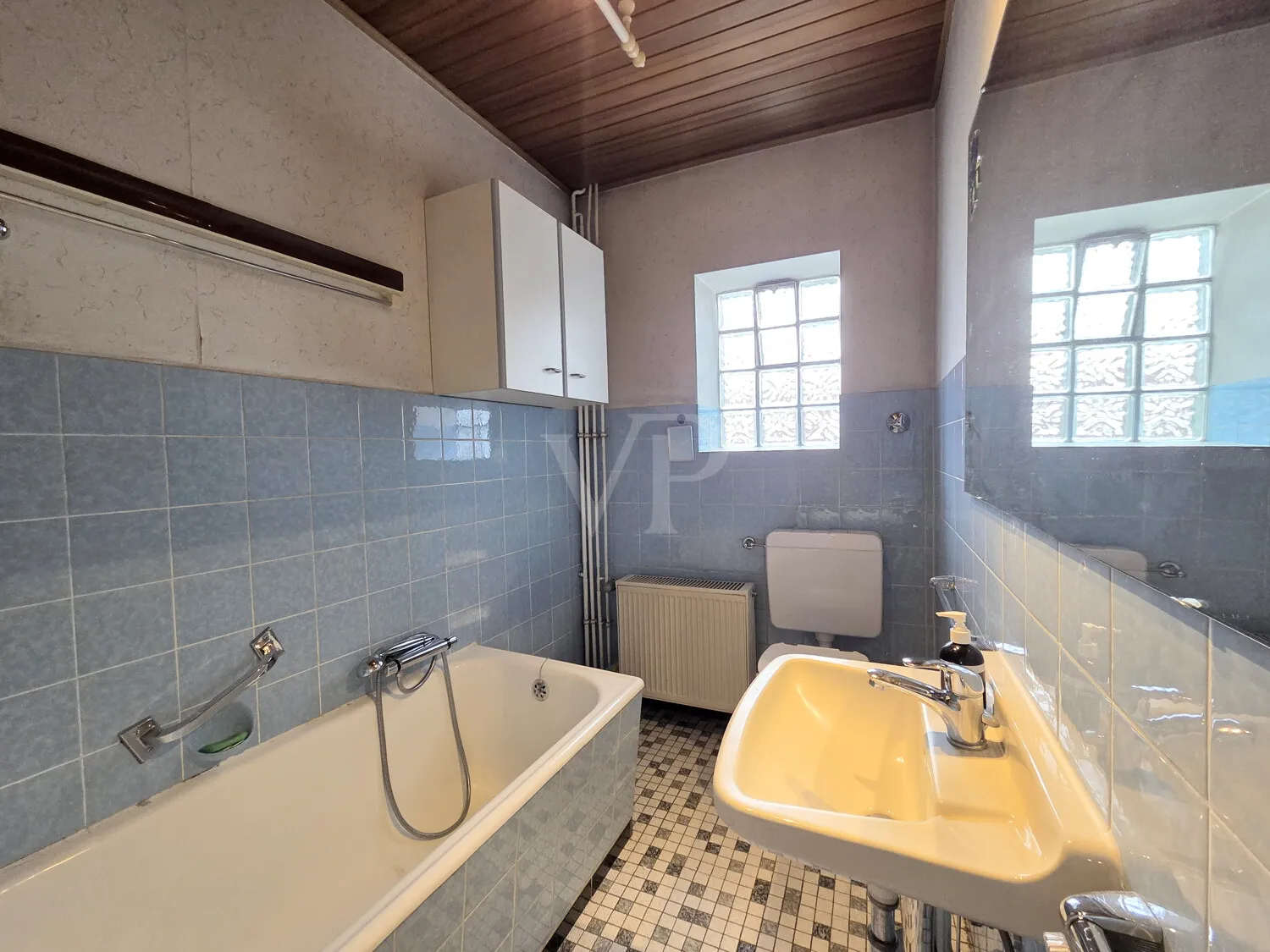 Wannenbad OG Nebenhaus