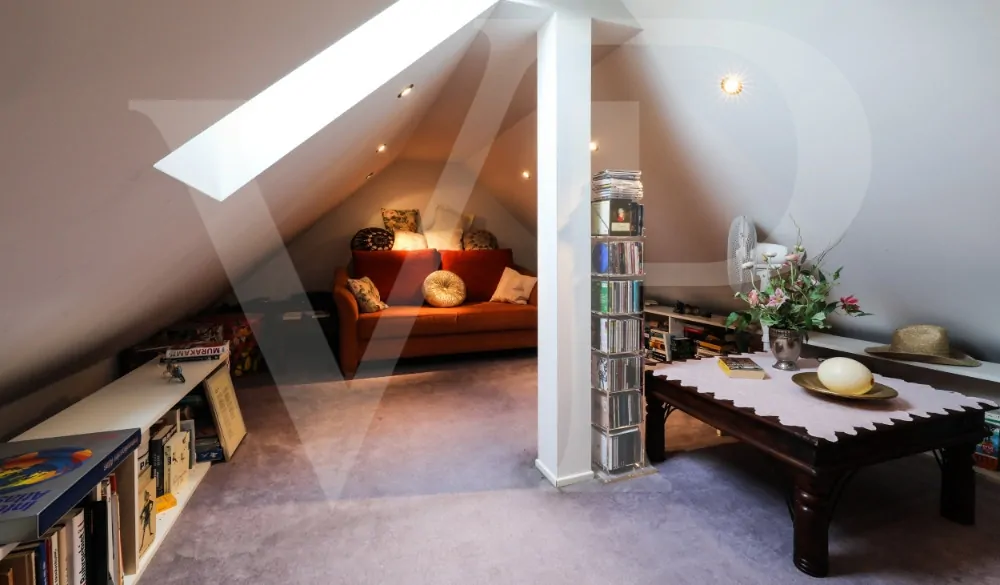 Dachstudio Haupthaus