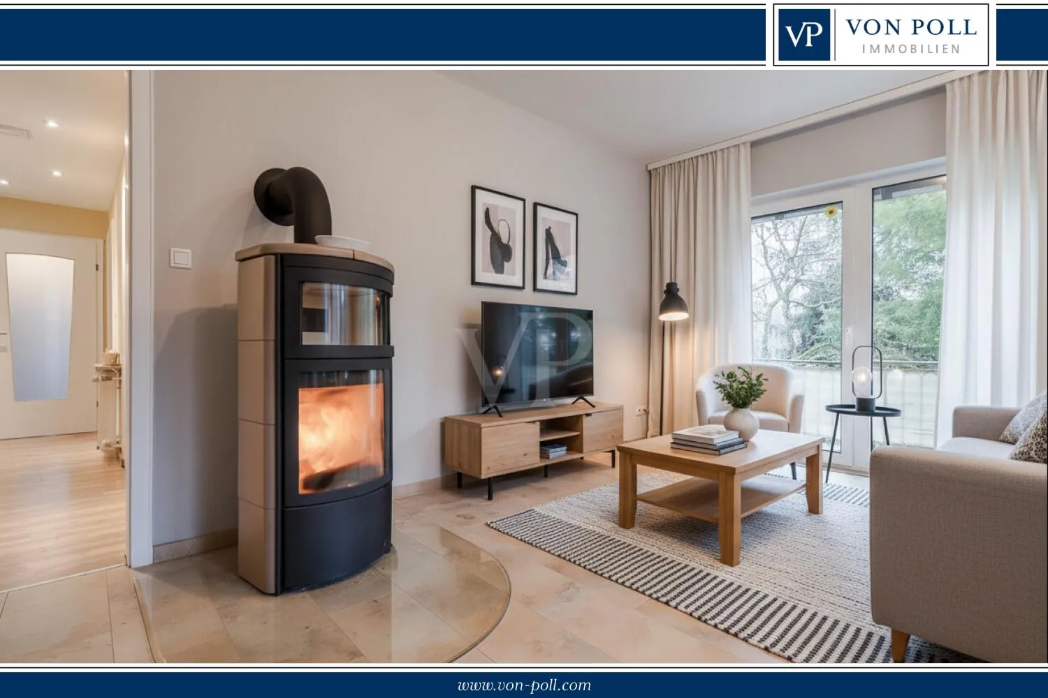 Wohnzimmer mit Kaminofen für gemütliche Stunden