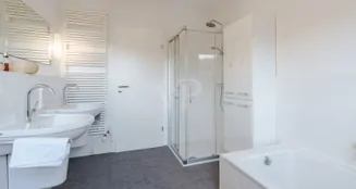 von_poll_real_estate_property_25141060b_image_11