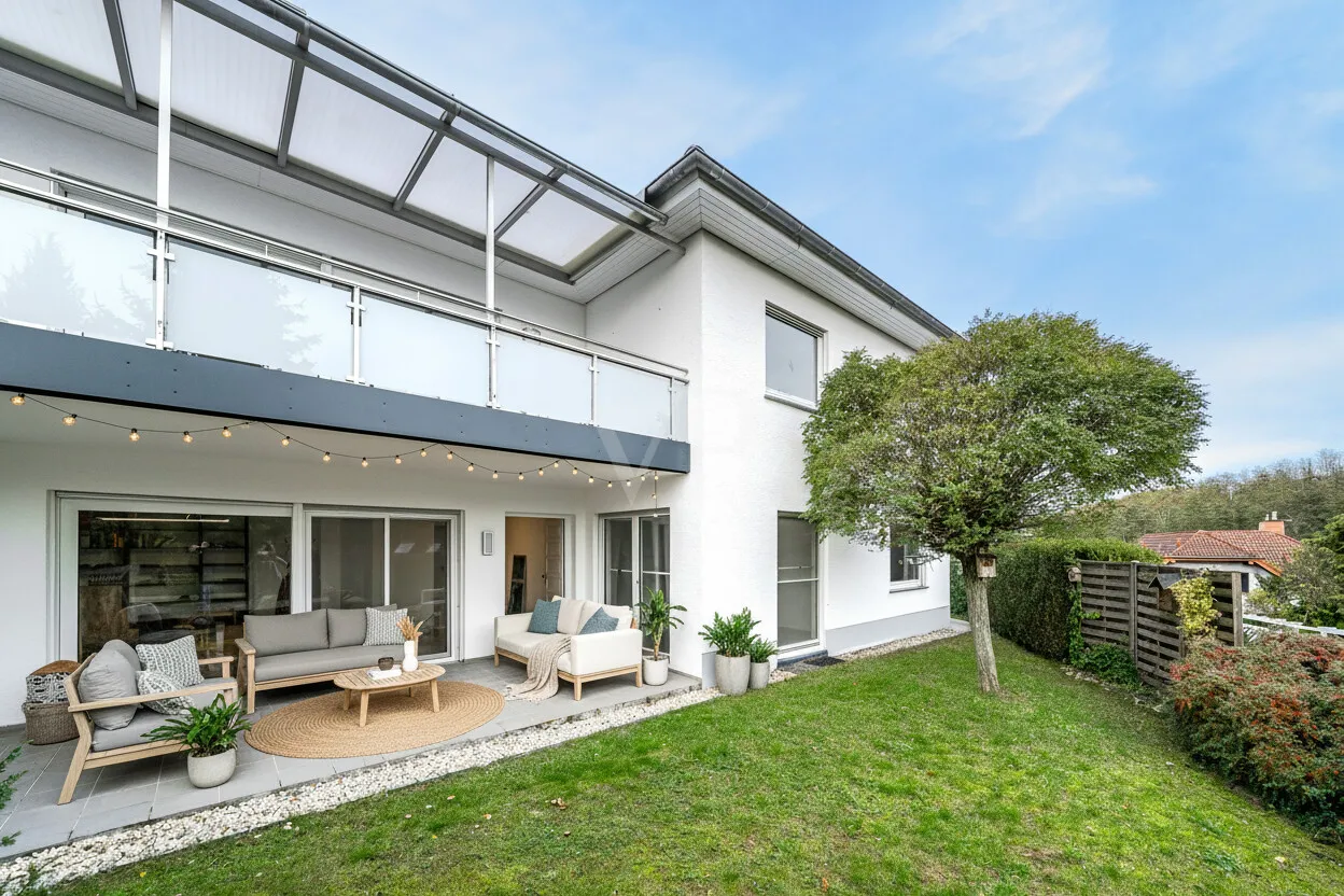 Bungalow mit zwei großen Terrassen