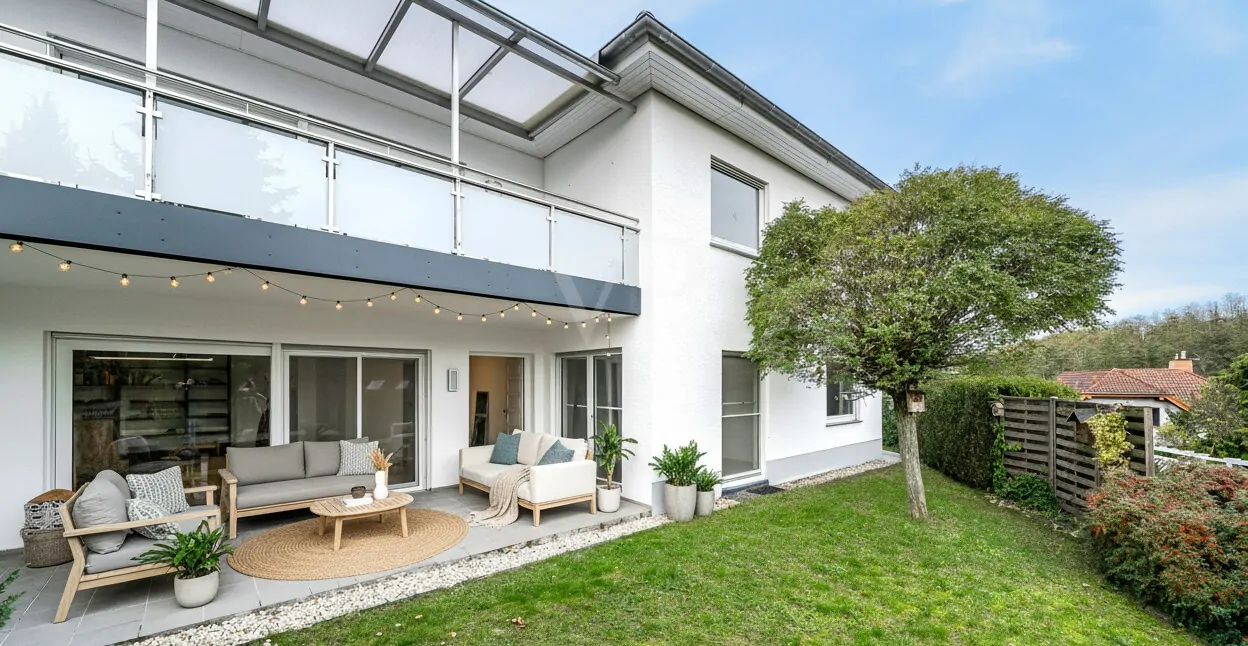 Bungalow mit zwei großen Terrassen