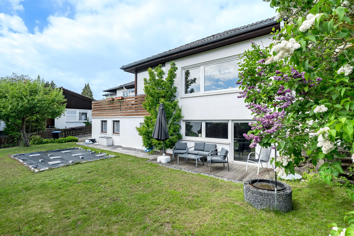 Großzügige Gartenfläche