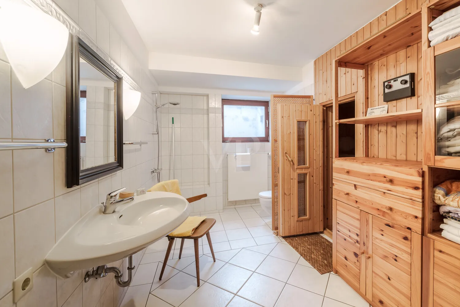 Sauna mit Bad im UG