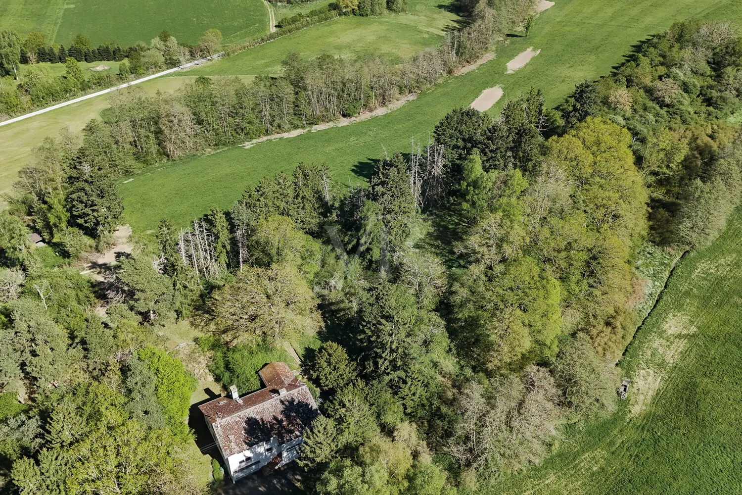 Luftbild inklusive Ackerland