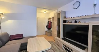 von_poll_real_estate_property_25141051c_image_2