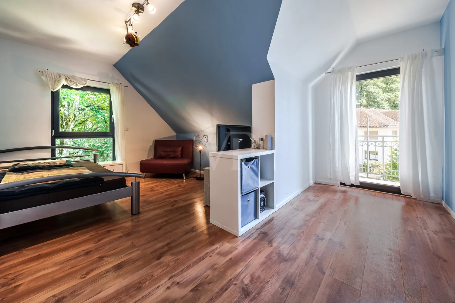 Kinderzimmer mit Balkon III