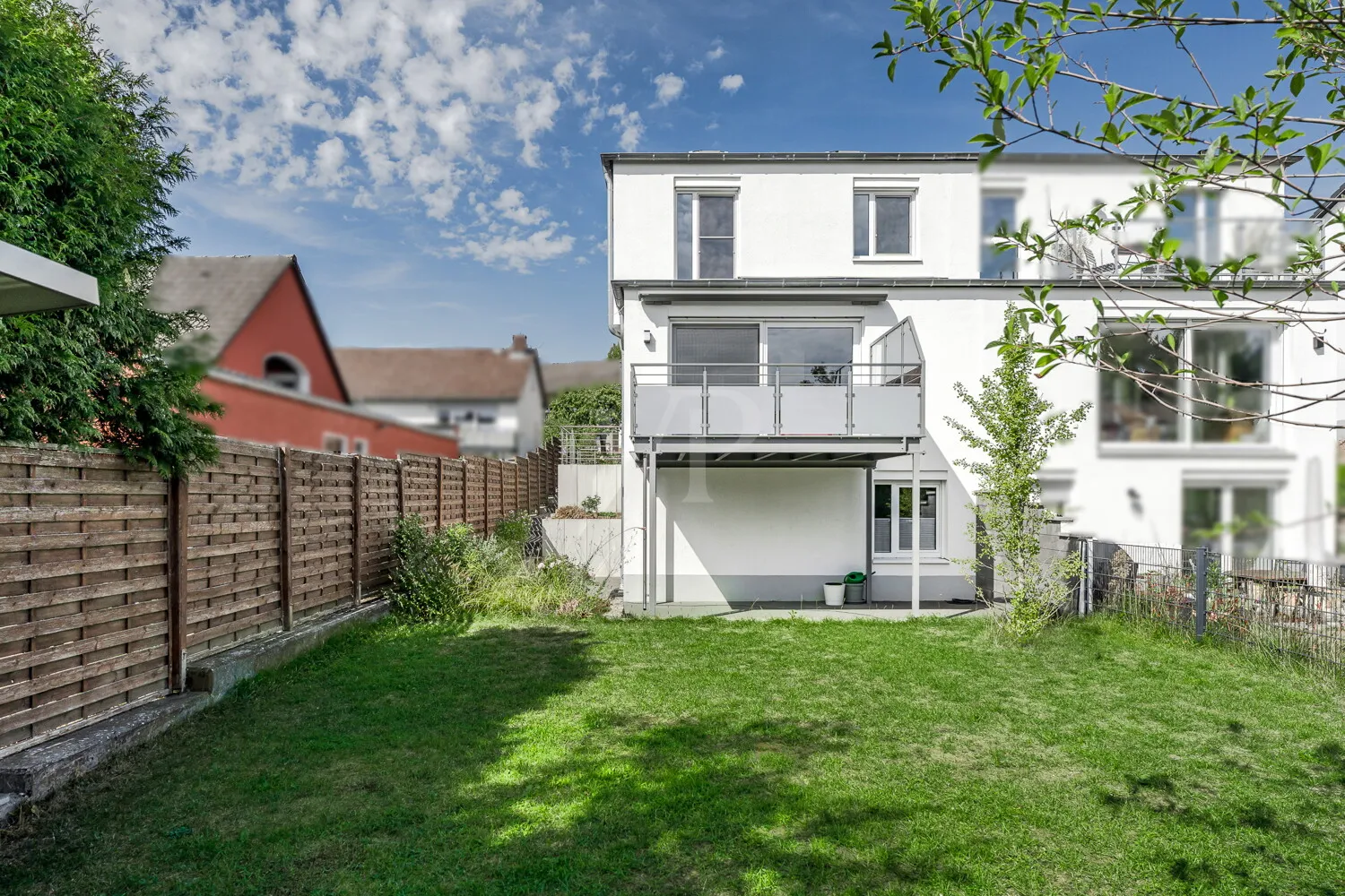 Gartenansicht zum Haus