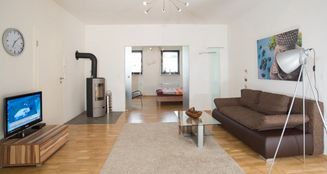 von_poll_real_estate_property_14130004-13_image_0