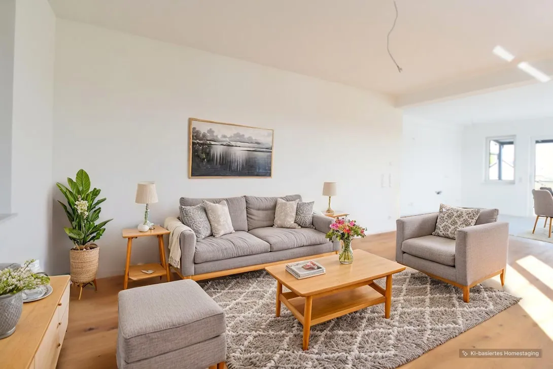 Sonnige Dachgeschoss-Wohnung mit Aufzug und großem Balkon