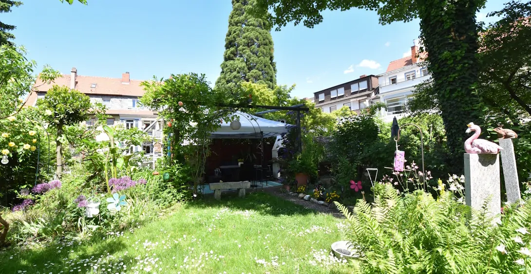 Garten mit Terrasse