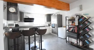 von_poll_real_estate_property_25130012_dp_image_2