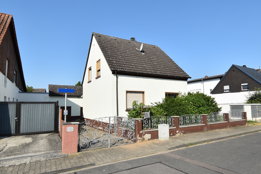 Straßenansicht