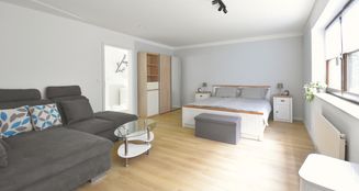 von_poll_real_estate_property_25130036_image_1