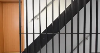 von_poll_real_estate_property_25130043dp_image_1