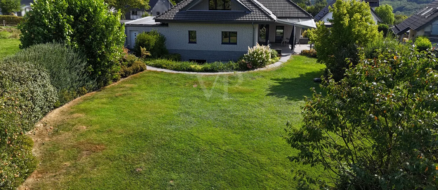 Vogelperspektive mit Gartenausschnitt