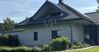 von_poll_real_estate_property_24066020_image_0