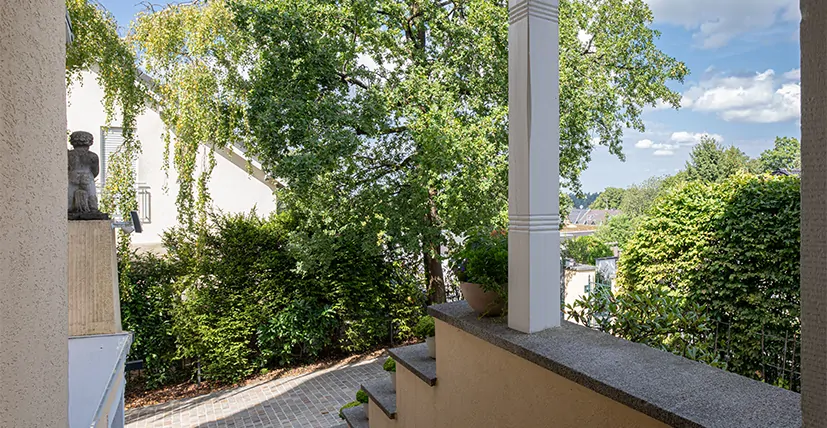 Blick vom Hauszugang