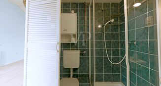 von_poll_real_estate_property_25066021_image_12