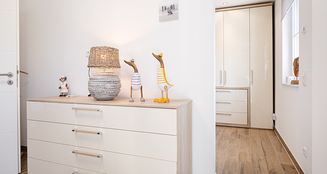 von_poll_real_estate_property_25066013_image_16