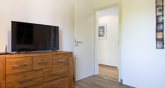 von_poll_real_estate_property_25066013_image_11