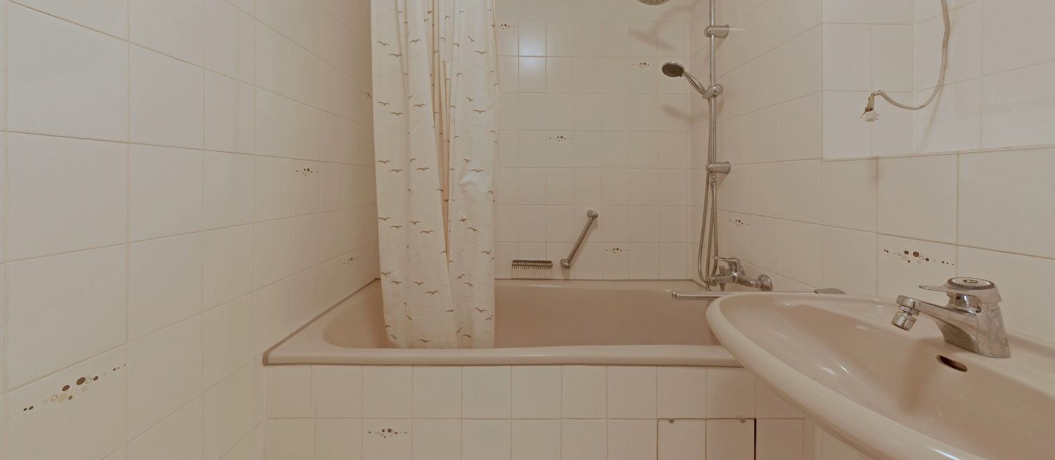 Ausschnitt Wannenbad