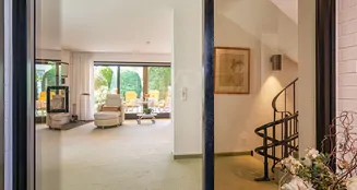 von_poll_real_estate_property_25066037_image_2