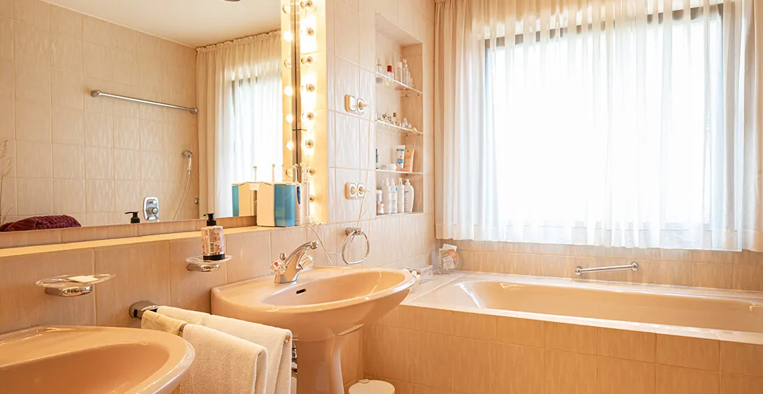 Ausschnitt Wannen-/Duschbad