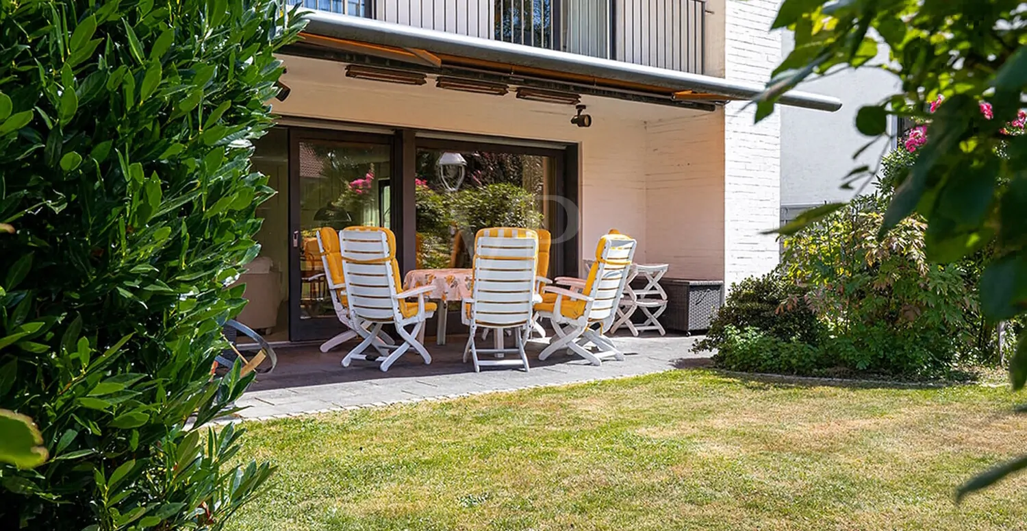 Garten mit Terrassenblick
