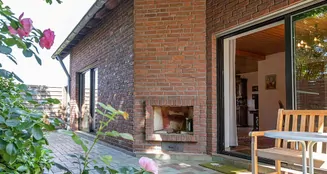 von_poll_real_estate_property_25066026_image_0