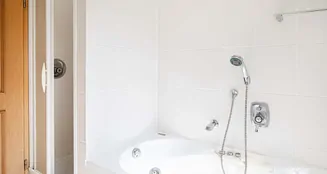 von_poll_real_estate_property_25066026_image_11