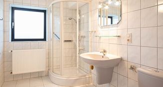 von_poll_real_estate_property_25066026_image_13
