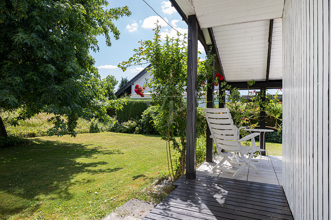 Blick Richtung Terrasse und Garten