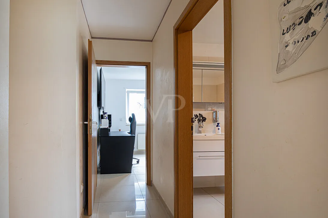 Flur mit Blick Zimmer 2