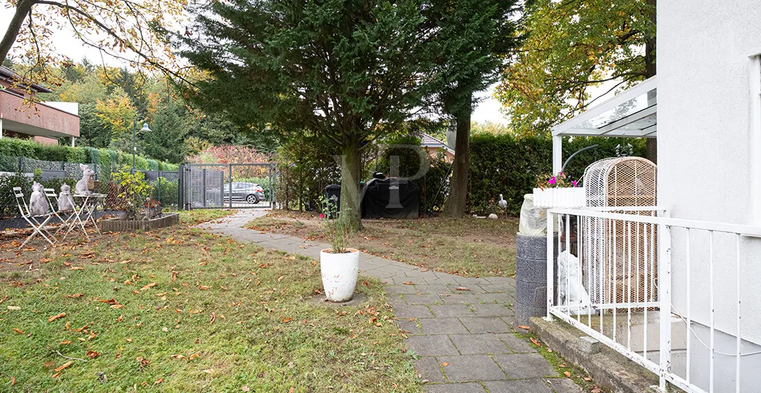 Seitl. Gartenbereich