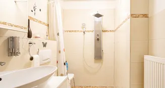 von_poll_real_estate_property_25066040_image_2