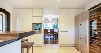 von_poll_real_estate_property_25066046_image_2