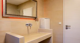 von_poll_real_estate_property_25066046_image_15