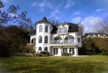 von Poll Immobilien GmbH