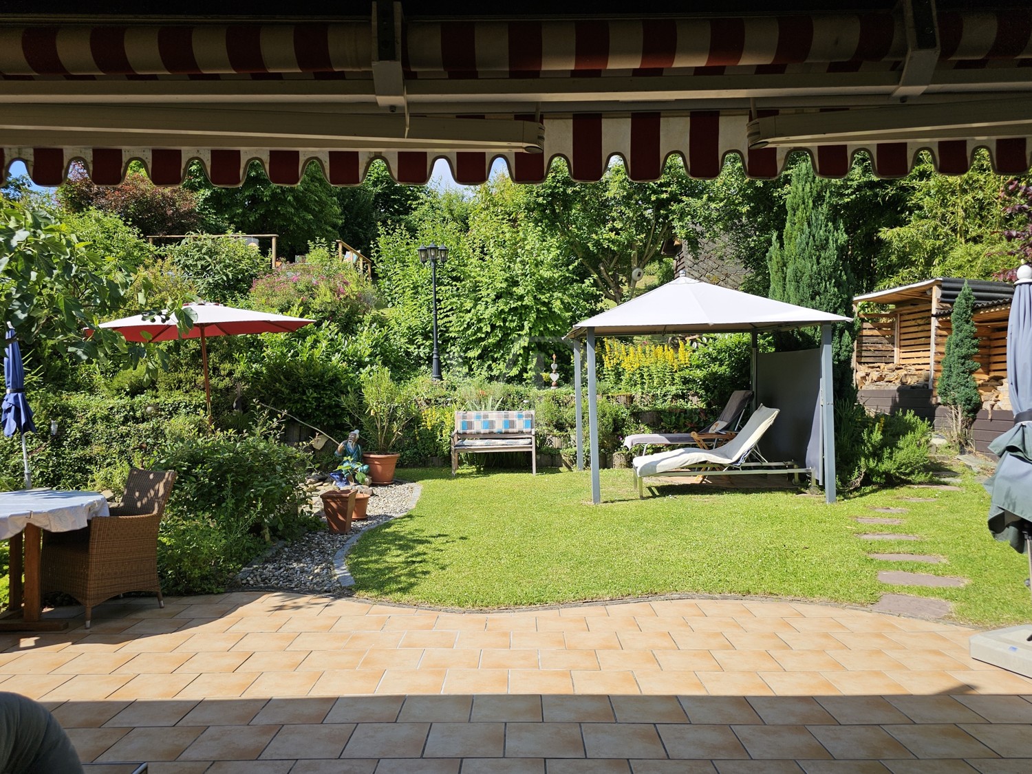 und Zugang auf die Terrasse