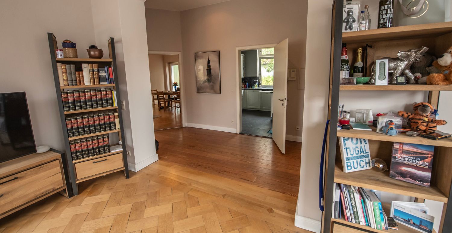 Blick Wohnzimmer EG in Flur