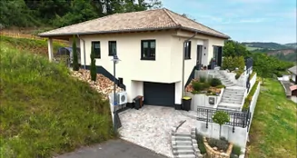 von_poll_real_estate_property_25416008_image_0