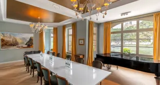 von_poll_real_estate_property_25416017_image_2