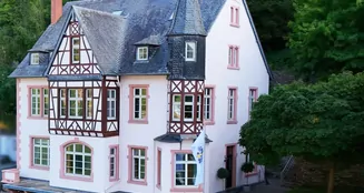 von_poll_real_estate_property_25416017_image_0