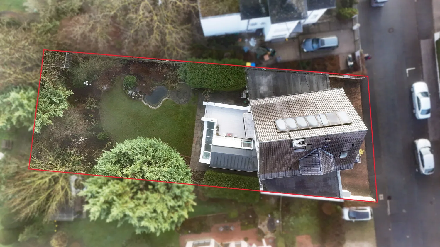 Außergewöhnliches Einfamilienhaus mit Indoor-Pool & Sauna in sehr guter, zentraler Wohnlage