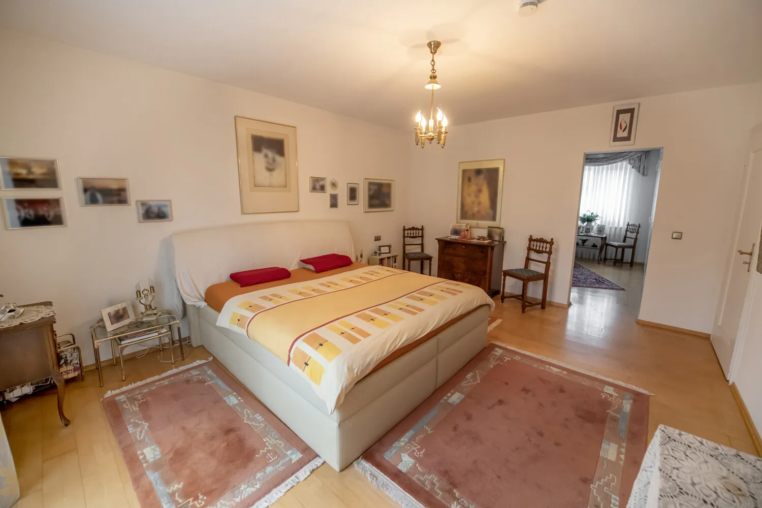 Schlafzimmer zu Ankleide