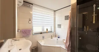 von_poll_real_estate_property_25416027_image_7